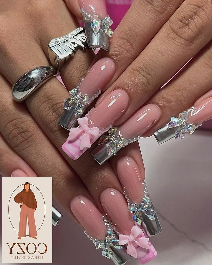 Chrome Nails to Match the Mood