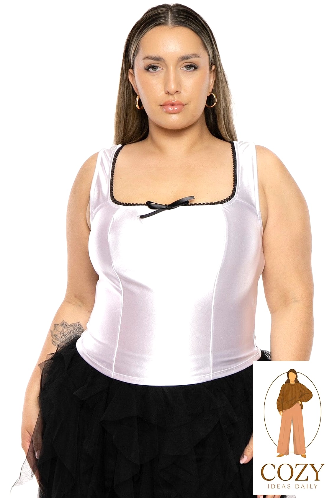 28 Plus Size Curvy Outfits That Will Transform Your Look 7 Corset Top and Straight-Leg Jeans