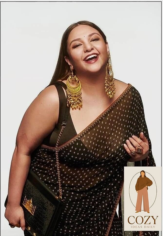 A Draped Saree With a Corset-Style Blouse