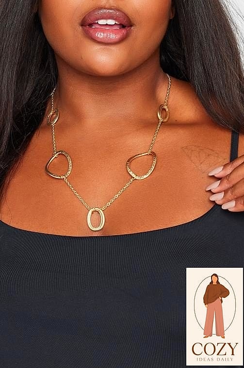 Layered Necklaces with a Simple Top