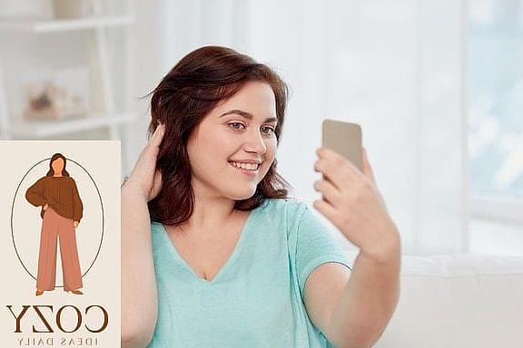 20 Plus Size Posing You'll Want to Screenshot Immediately 18 The Mirror Selfie Angle