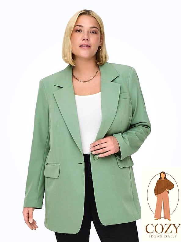 28 Plus Size Curvy Outfits That Will Transform Your Look 3 Oversized Blazer Over a Bodycon Dress