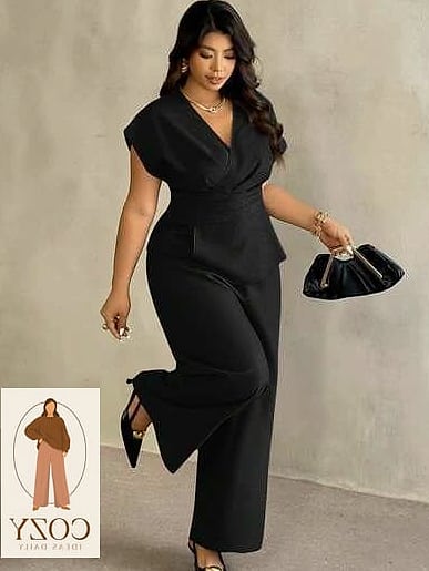 Straight-Leg Trousers With a Cropped Top